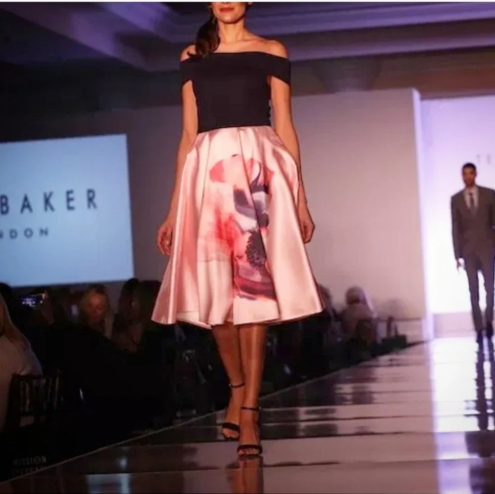 🍒NWT🍒 TED BAKER OFF SHOULDER COSMIC BLOOM - Picture 2 of 7